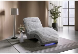 DOMINIC-NICKEL-GREY-RSC-1.jpg