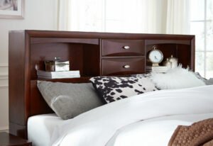 LINDA-MERLOT-HB-DETAIL-RSC-6.jpg