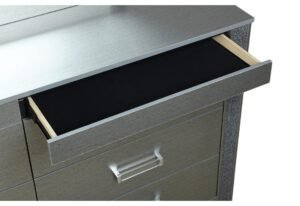 Logan-Silver-NS-DETAIL.jpg
