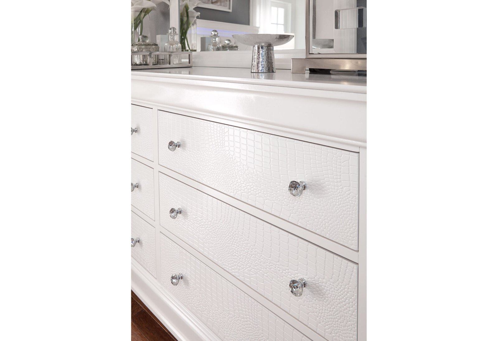 Second image of POMPEI METALLIC WHITE DRESSER