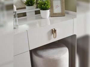 Esperanza_Bedroom_12.jpg