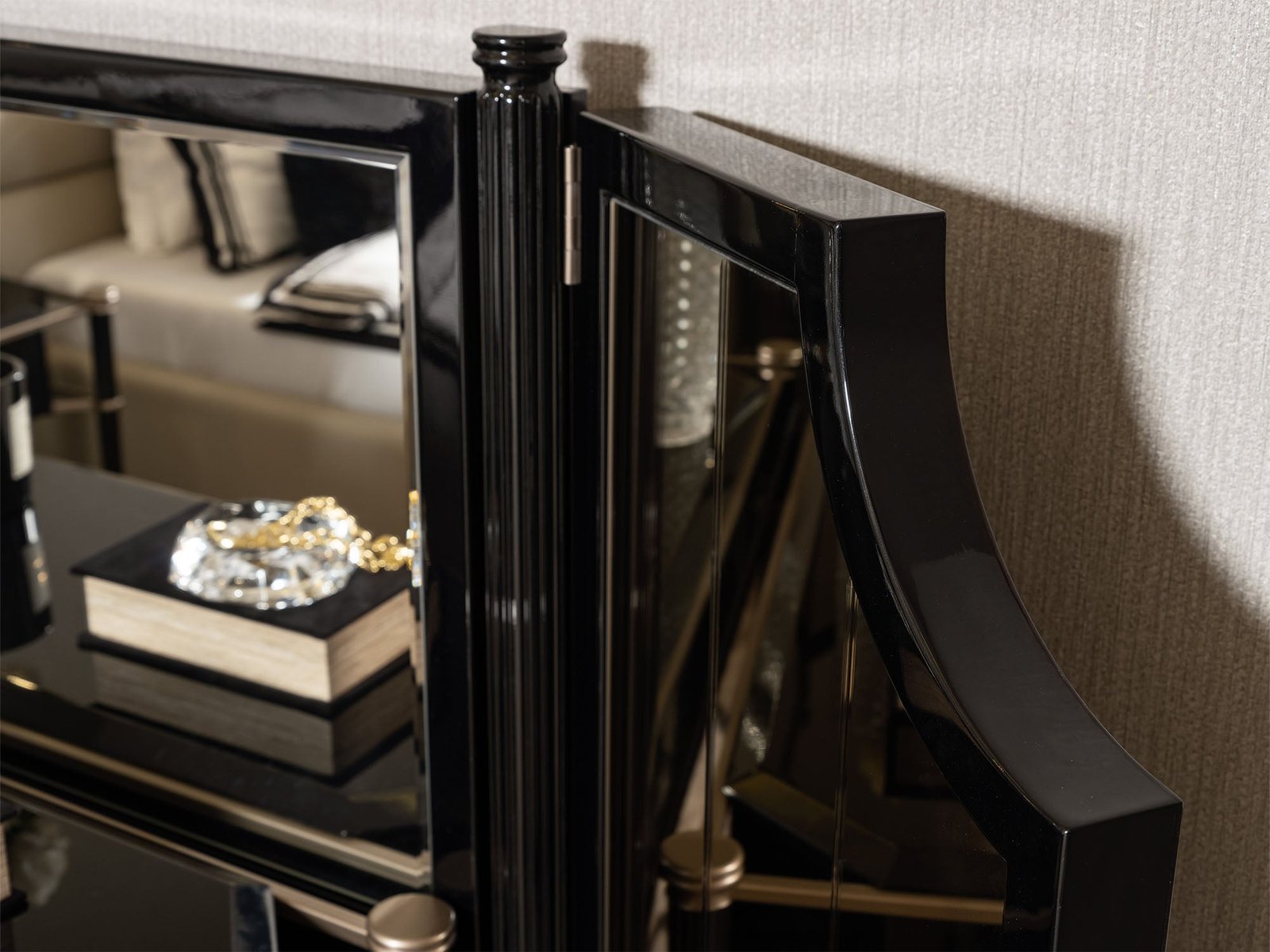 Second image of Istanbul Dresser With Mirror