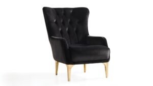 LUST__BLACK_CHAIR2_1500_975.jpg