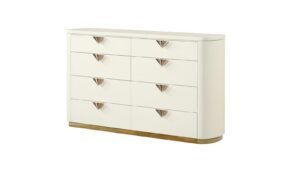 La_Pierre_Dresser_1500_975.jpeg