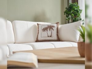 Lugano_Livingroom_White_4.jpg