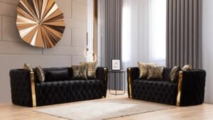 NAOMI_BLACK_2PC_1500_975.jpg