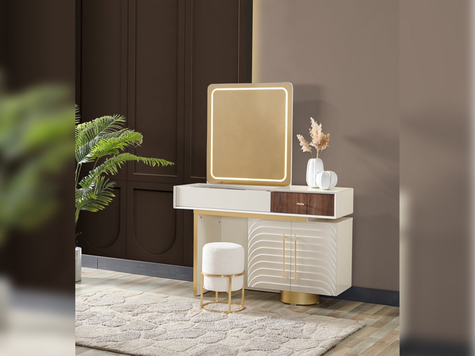 Sidney Dresser With Mirror & Ottoman