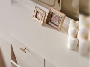 Sidney_Diningroom_1.jpg