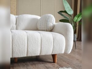 Snowy_Cream_2_8cc67df9-97cb-4362-96a8-5a751ce81b55.jpg