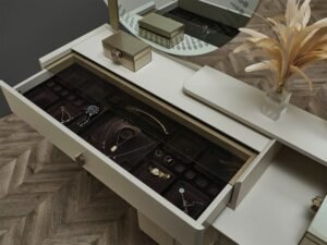 VeronaBedroom1.jpg